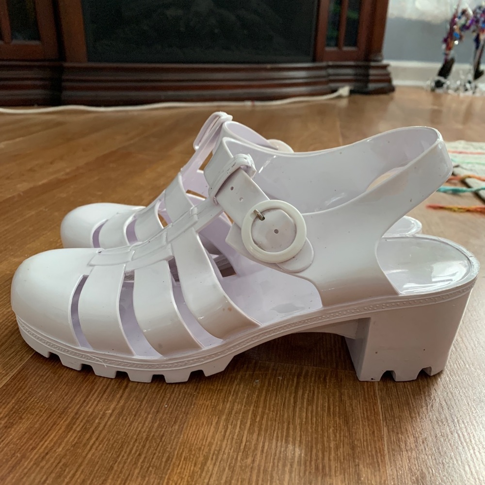 American Apparel white jelly shoes with heel